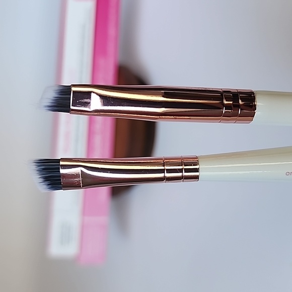 Brush Works Set - Double Ended Eye Brush & Double Ended Brow Brush - Picture 9 of 9